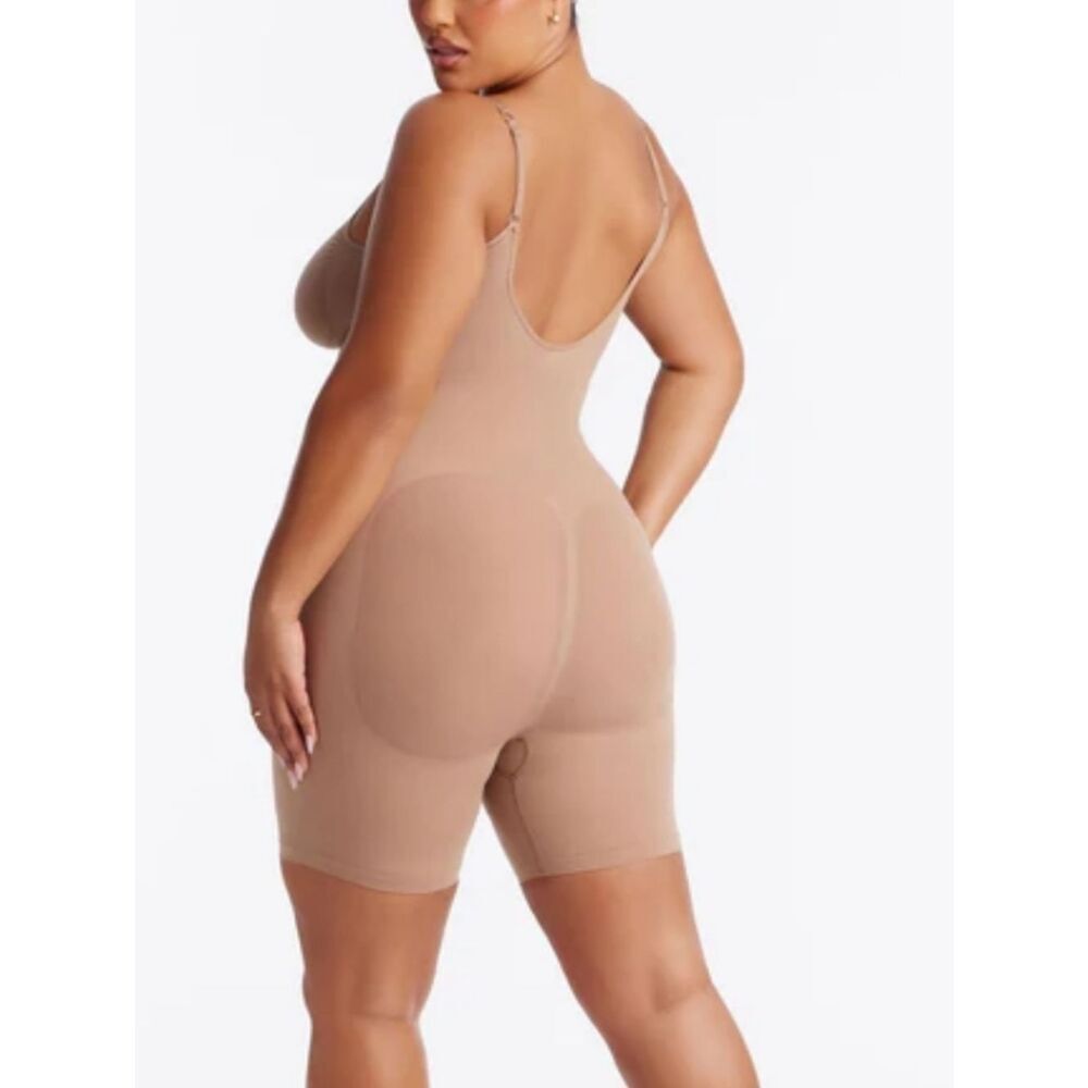 Seamless Nude Full-Body Compression Shapewear Bodysuit - Picture 2 of 5